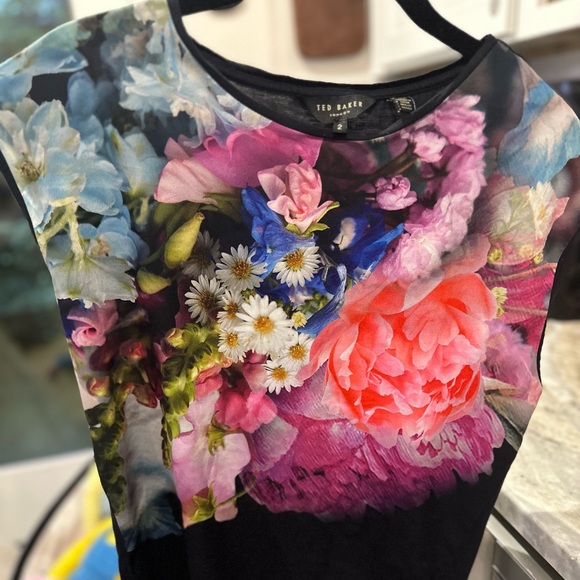 EUC gorgeous Ted Baker sleeveless blouse top - Picture 3 of 5